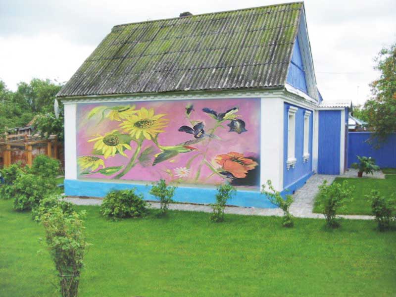 как раскрасить дачный домик